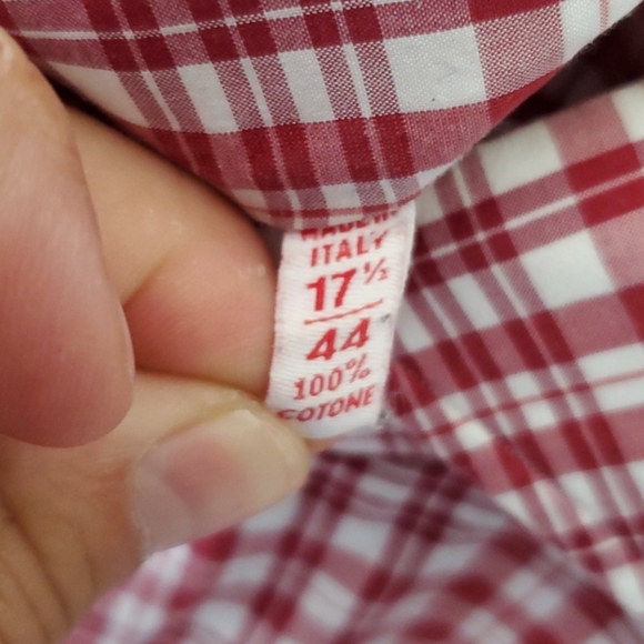 I have too many shirts - Picture 3 of 4